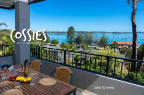 Cossies at Corlette Stunning views & Beach access